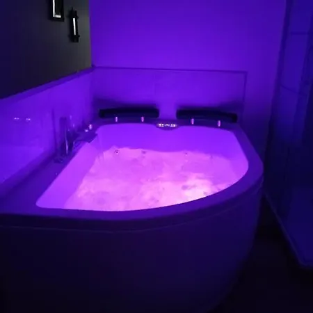 Sejour Sauna Et Jacuzzi Cocon * 라로츠수르욘