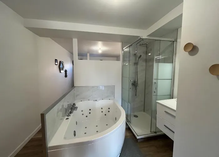 Sejour Sauna Et Jacuzzi Cocon *